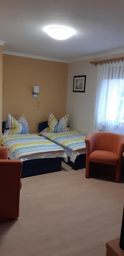 Antal Apartmanok 佐洛卡罗斯 外观 照片